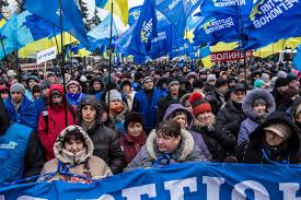 Завтра регионалы начнут сворачивать митинг в поддержку власти