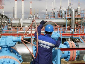 Газпром снижает объемы  добычи газа