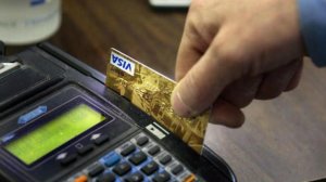 Visa не гарантирует проведение операций в российских банках